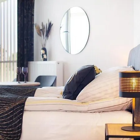 Apartment Luxurious Near The In