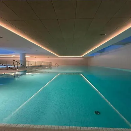Apartment Luxurious Near The In